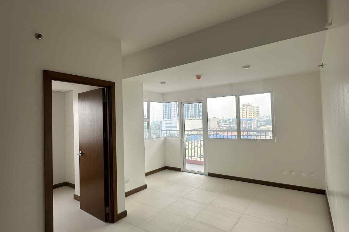 3 Bedroom Condo for Sale in Valencia, Quezon City, Metro Manila near LRT-2 Gilmore – photo 2