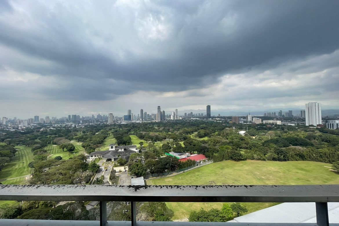 3 Bedroom Condo for Sale in Wack-Wack Greenhills, Mandaluyong, Metro Manila near MRT-3 Ortigas – photo 2