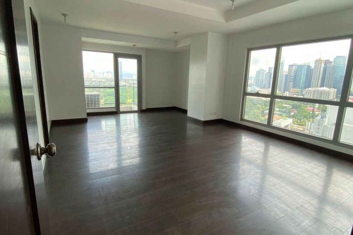 3 Bedroom Condo for Sale in Wack-Wack Greenhills, Mandaluyong, Metro Manila near MRT-3 Ortigas