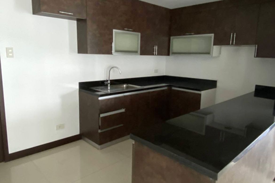 3 Bedroom Condo for Sale in Wack-Wack Greenhills, Mandaluyong, Metro Manila near MRT-3 Ortigas – photo 4