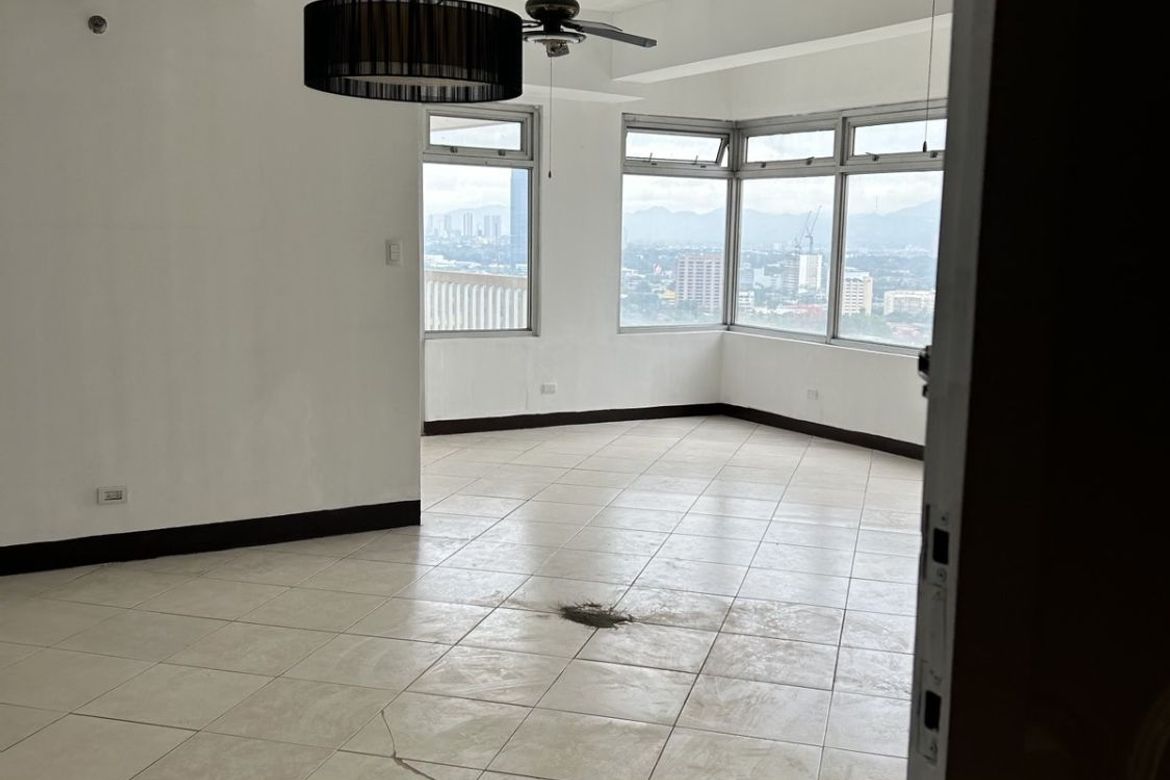 3 Bedroom Condo for Sale in Wack-Wack Greenhills, Mandaluyong, Metro Manila near MRT-3 Shaw Boulevard – photo 2