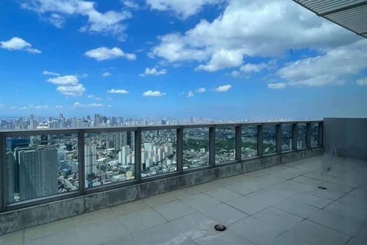 3 Bedroom Condo for Sale in Wack-Wack Greenhills, Mandaluyong, Metro Manila near MRT-3 Shaw Boulevard