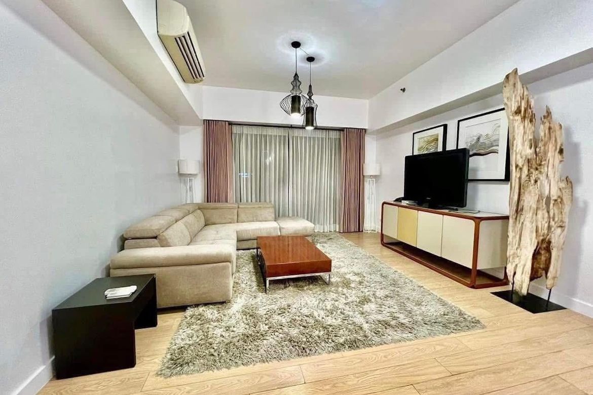 3 Bedroom Condo for Sale in Wack-Wack Greenhills, Mandaluyong, Metro Manila near MRT-3 Shaw Boulevard