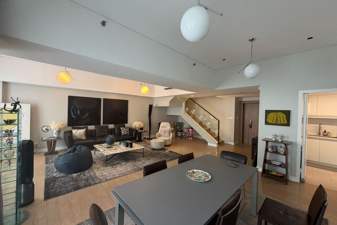 3 Bedroom Condo for Sale in Wack-Wack Greenhills, Mandaluyong, Metro Manila near MRT-3 Shaw Boulevard