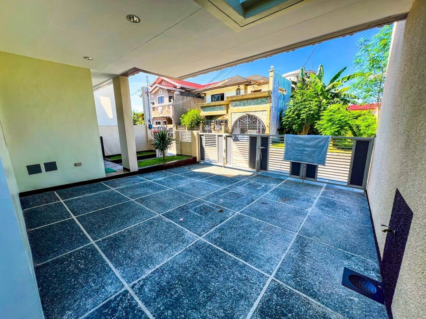 3-Bedroom House and Lot for Sale in The Grand Parkplace Village, Anabu I-B, Imus, Cavite – photo 3