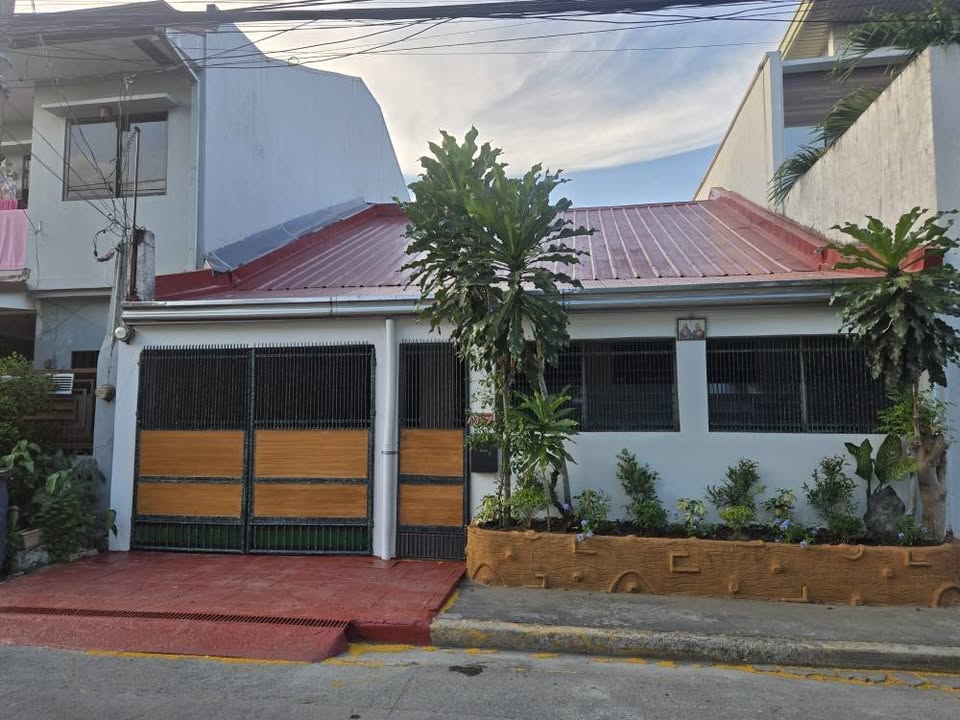 3-Bedroom House and Lot with Attic for Sale in Greenwoods, Pasig – photo 2