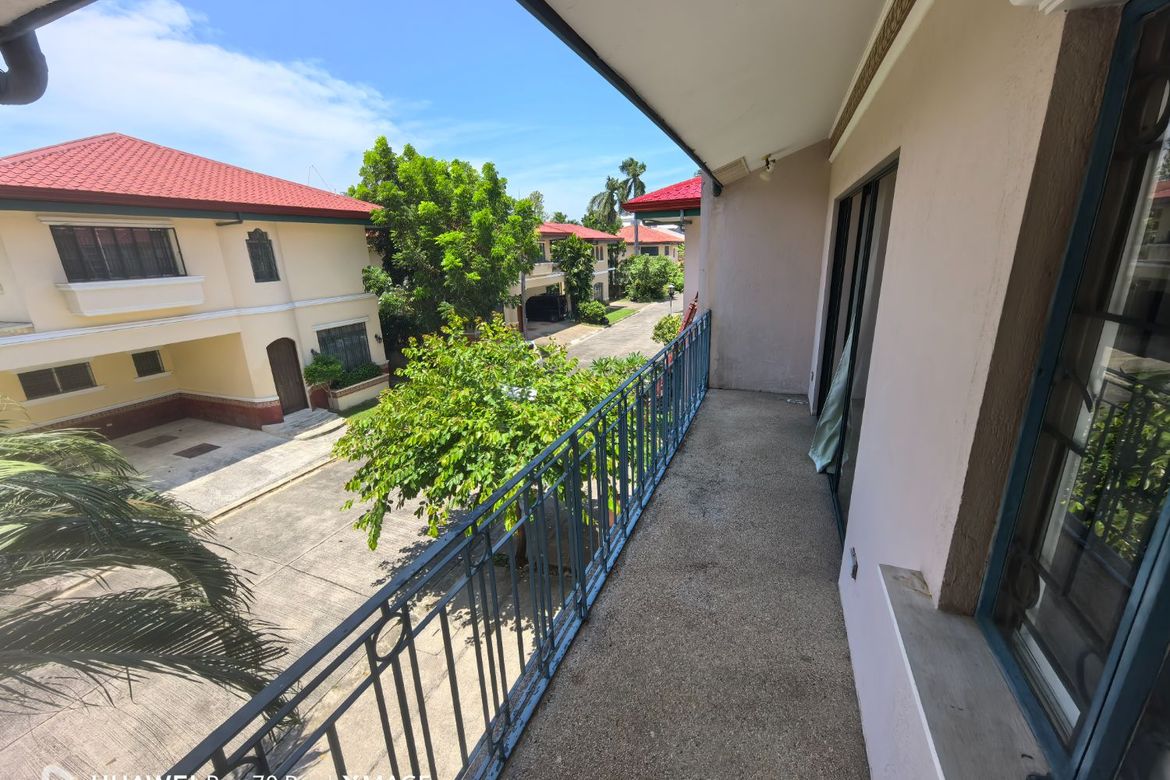 3 Bedroom House for Rent in Banilad, Mandaue, Cebu