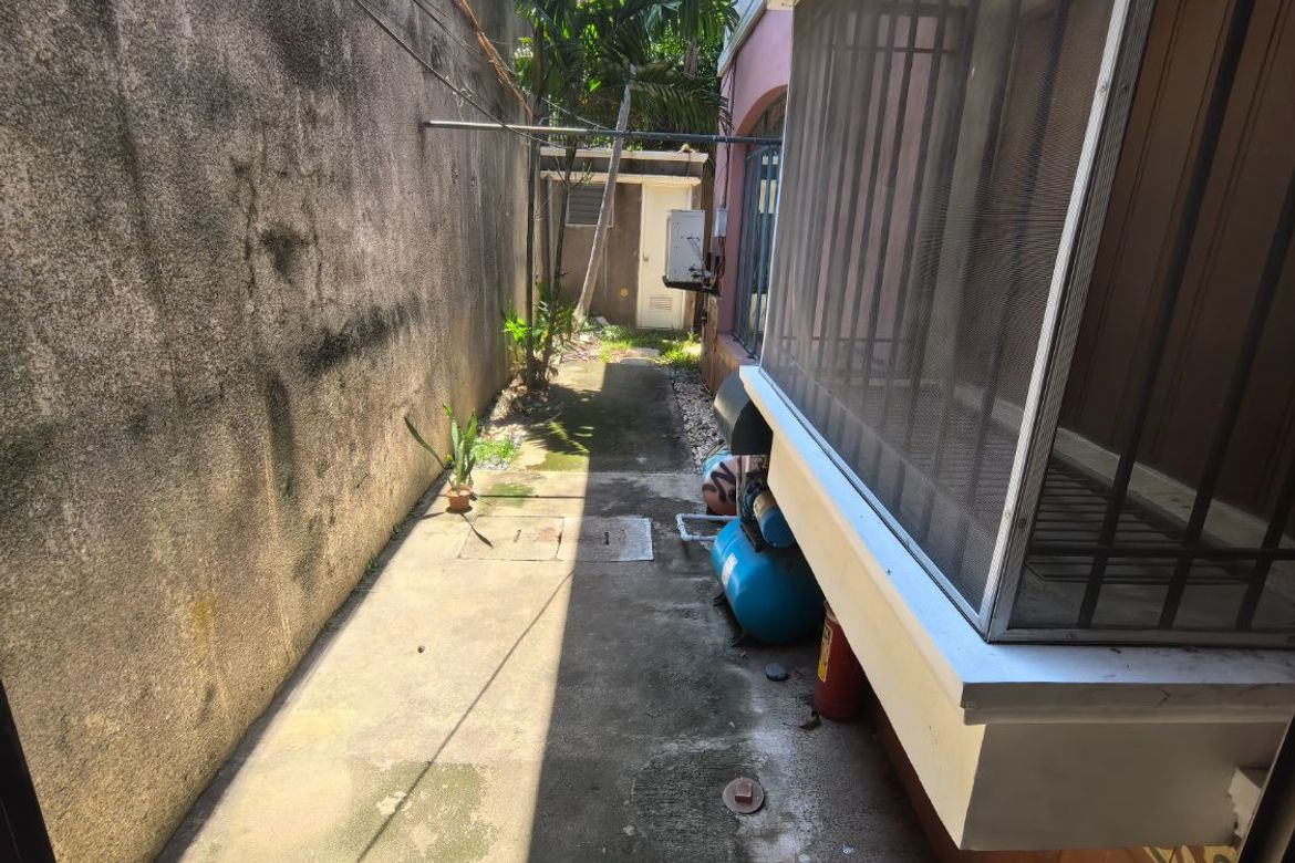 3 Bedroom House for Rent in Banilad, Mandaue, Cebu photo 7