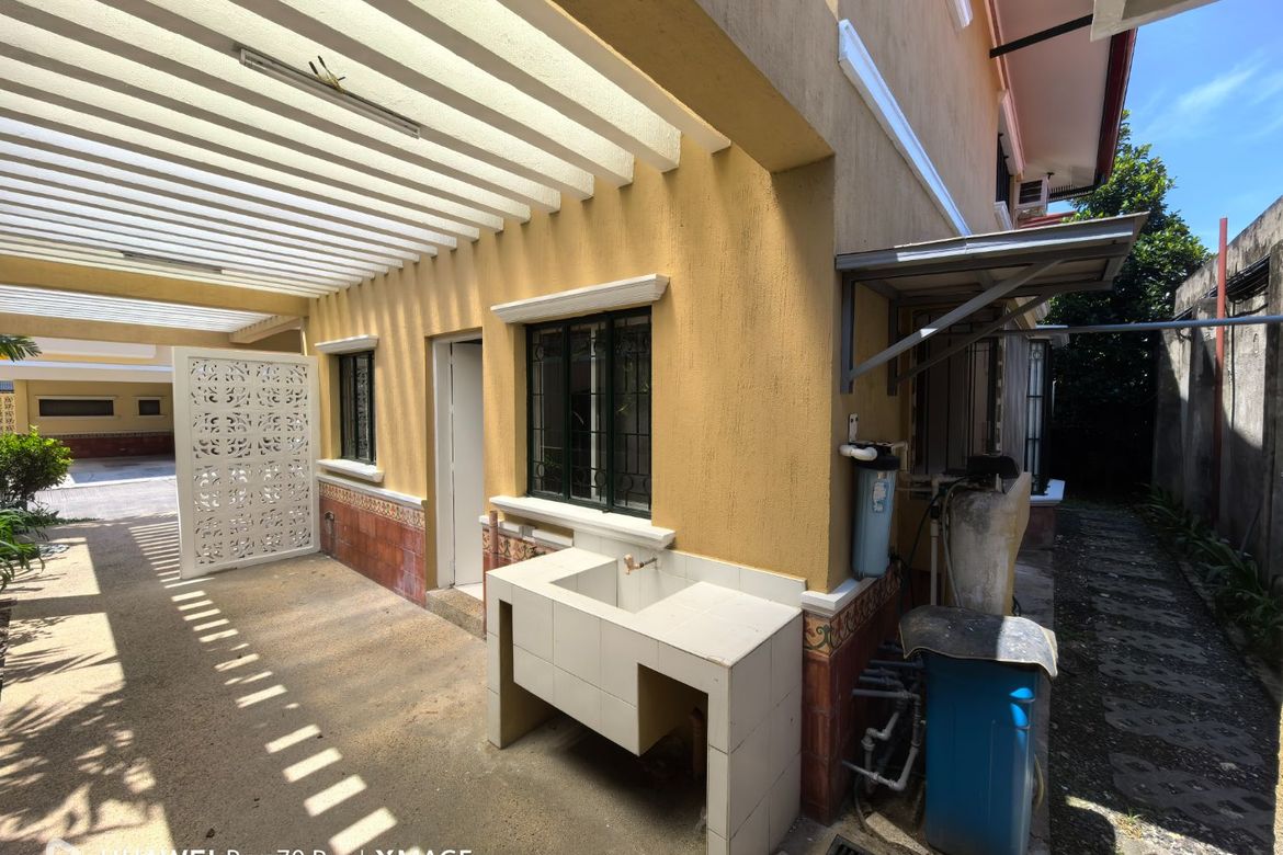 3 Bedroom House for Rent in Banilad, Mandaue, Cebu