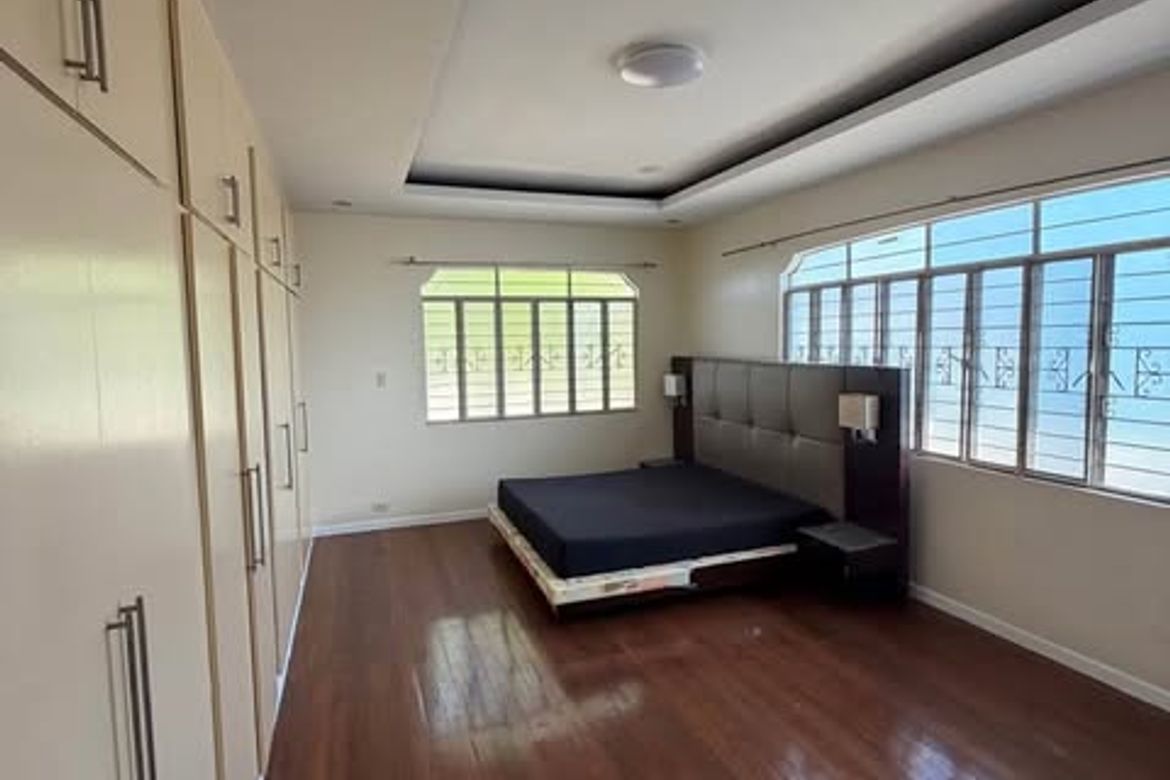 3 Bedroom House for Rent in Barangay 201, Pasay, Metro Manila photo 3