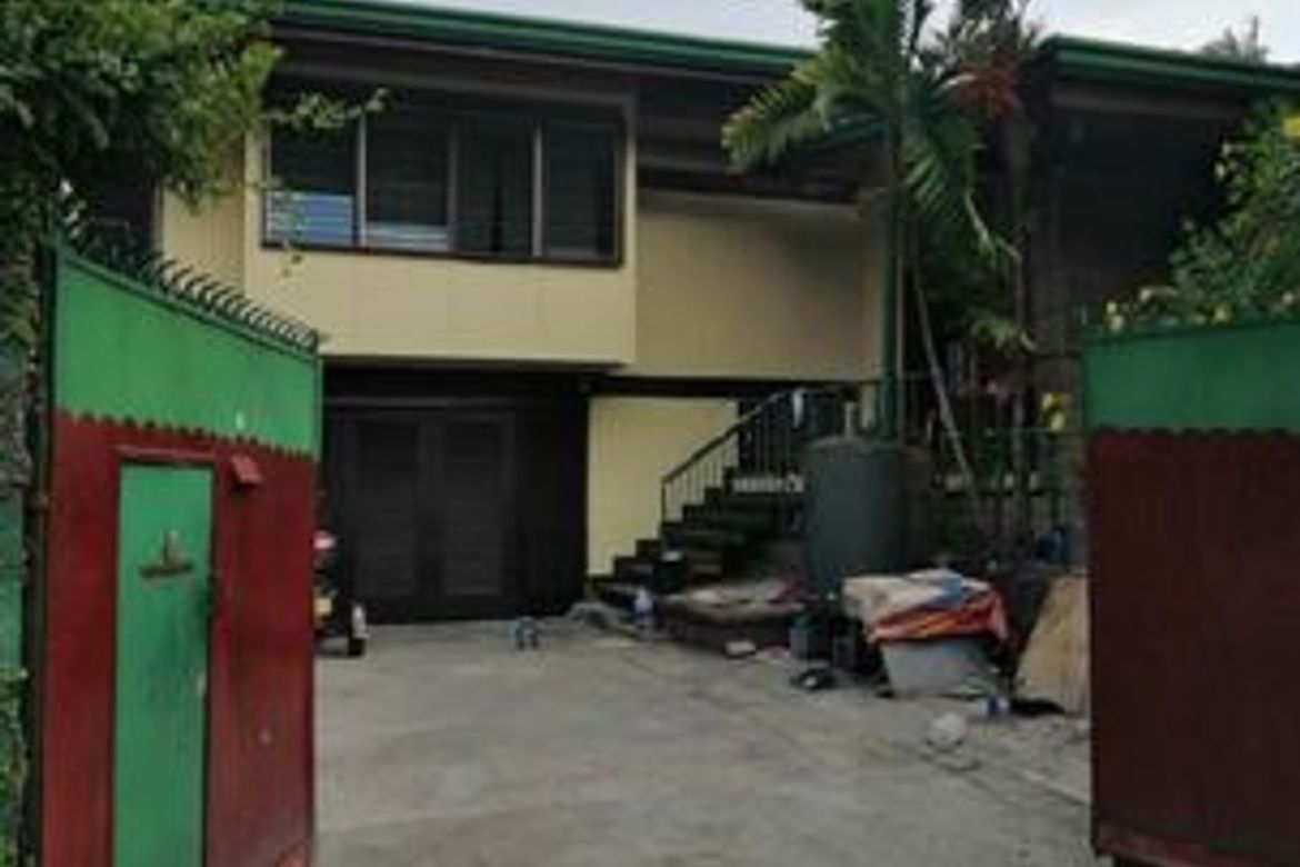 3 Bedroom House for Rent in Barangay 8, Pasay, Metro Manila near LRT-1 Gil Puyat
