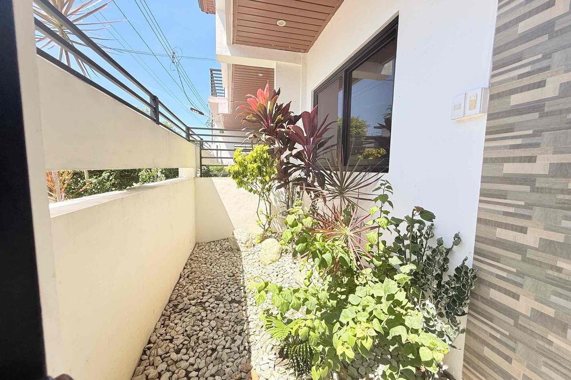 3 Bedroom House for Rent in Cutcut, Angeles, Pampanga photo 5
