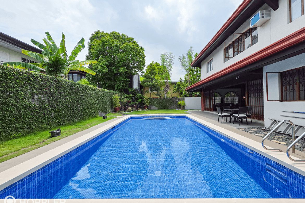 3 Bedroom House for Rent in Dasmariñas North, Makati, Metro Manila near MRT-3 Magallanes