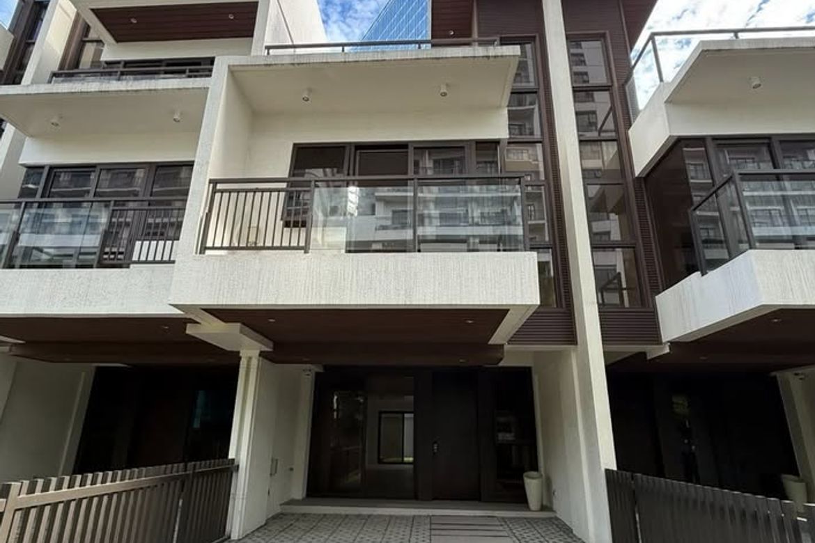 3 Bedroom House for Rent in Hulo, Mandaluyong, Metro Manila near MRT-3 Guadalupe photo 4