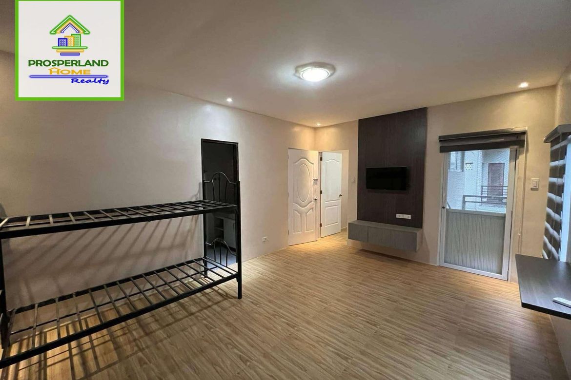 3 Bedroom House for Rent in Moonwalk, Parañaque, Metro Manila photo 3