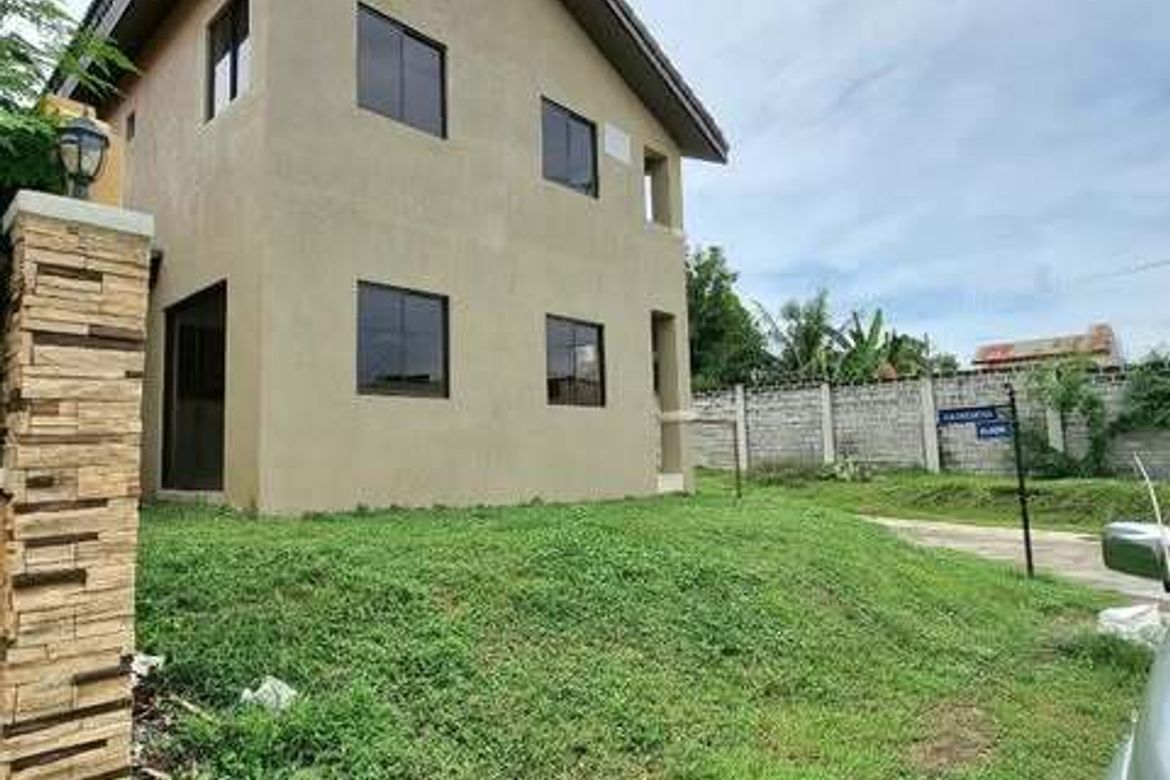 3 Bedroom House for Rent in P.F. Espiritu VIII, Bacoor, Cavite photo 3