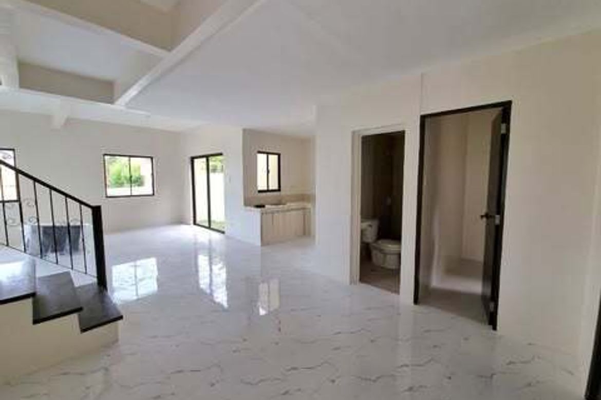 3 Bedroom House for Rent in P.F. Espiritu VIII, Bacoor, Cavite photo 5