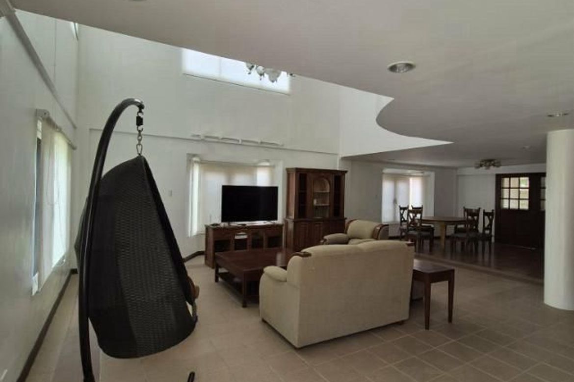 3 Bedroom House for Rent in Royale Tagaytay Estates, Buck Estate, Alfonso, Cavite photo 5