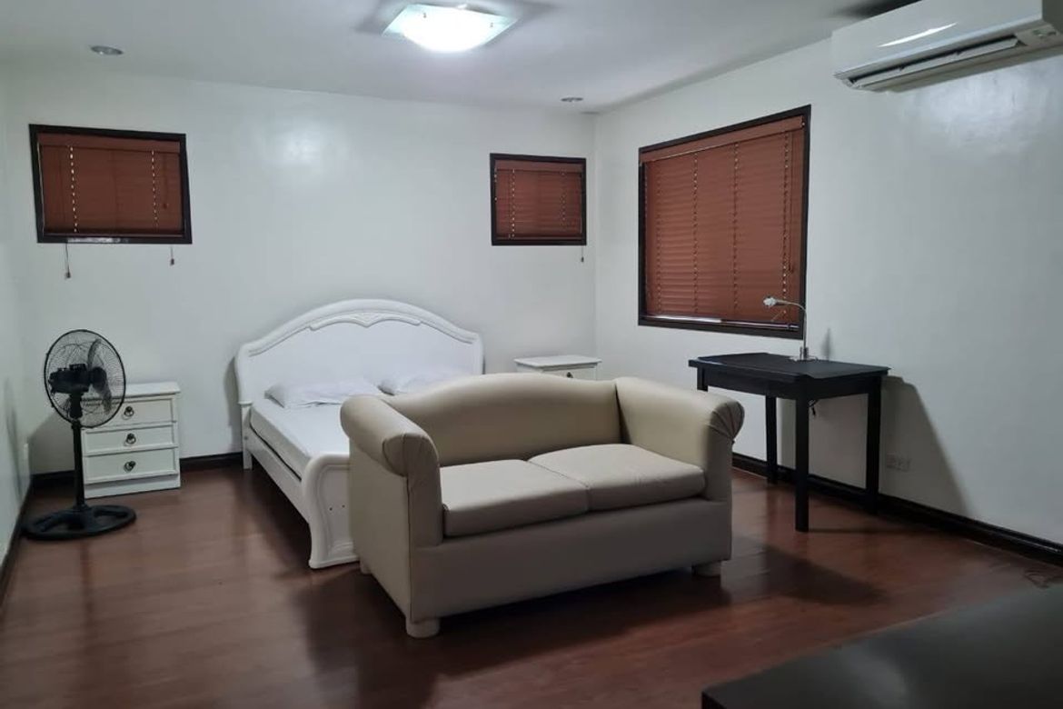 3 Bedroom House for Rent in Ugong Norte, Quezon City, Metro Manila photo 8