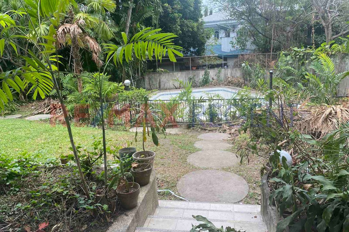 3 Bedroom House for Rent in Urdaneta Village, Bangkal, Makati, Metro Manila near MRT-3 Magallanes photo 3