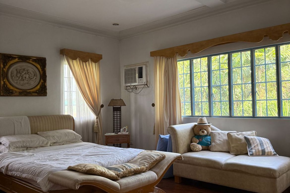 3 Bedroom House for Sale in Almanza Dos, Las Piñas, Metro Manila – photo 6