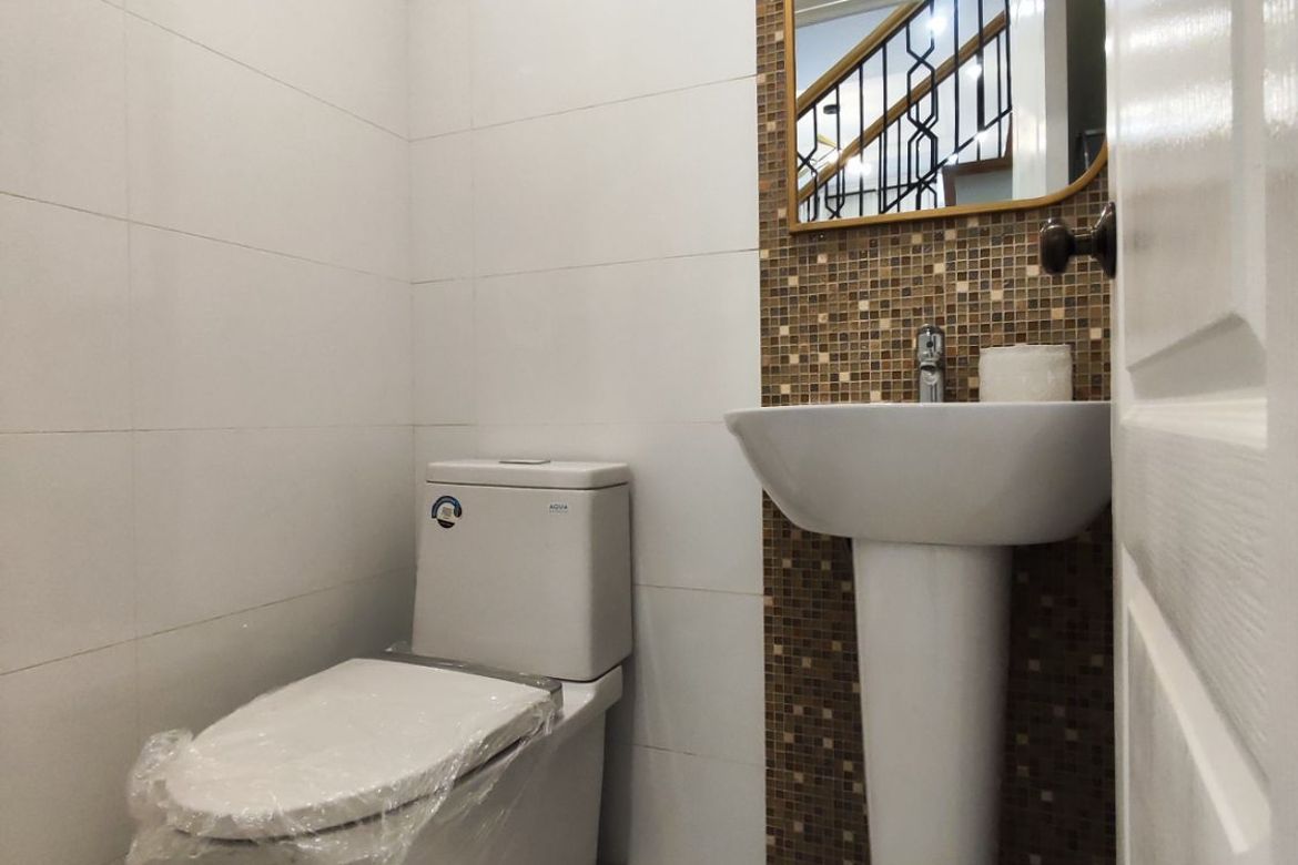 3 Bedroom House for Sale in Almanza Dos, Las Piñas, Metro Manila – photo 7