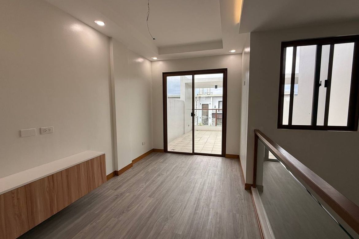 3 Bedroom House for Sale in Almanza Uno, Las Piñas, Metro Manila – photo 8