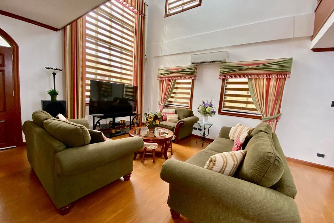 3 Bedroom House for Sale in Amsic, Angeles, Pampanga
