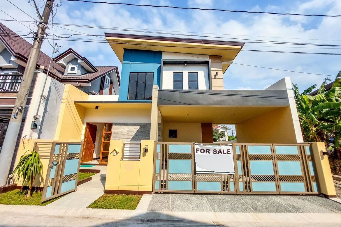 3 Bedroom House for Sale in Anabu I-B, Imus, Cavite