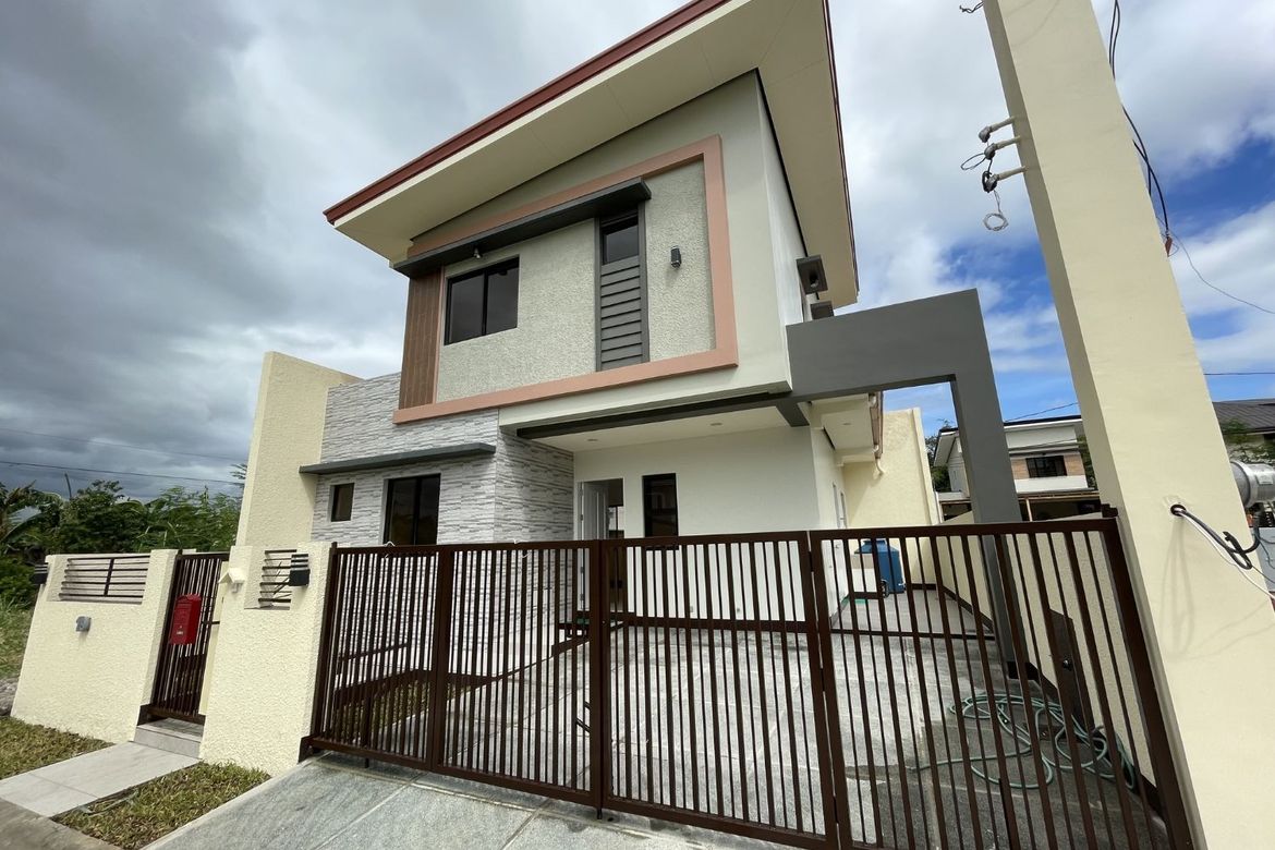 3 Bedroom House for Sale in Anabu I-D, Imus, Cavite – photo 2