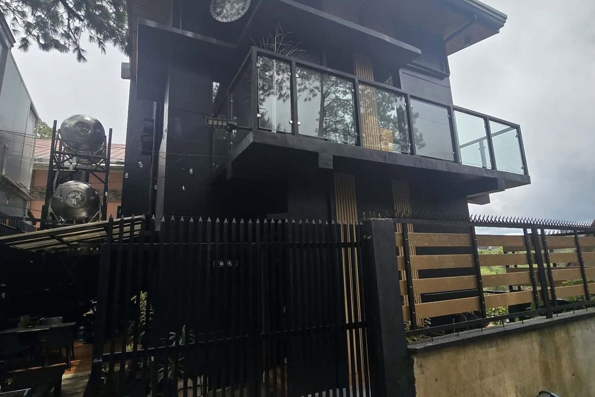 3 Bedroom House for Sale in Bakakeng Central, Baguio, Benguet