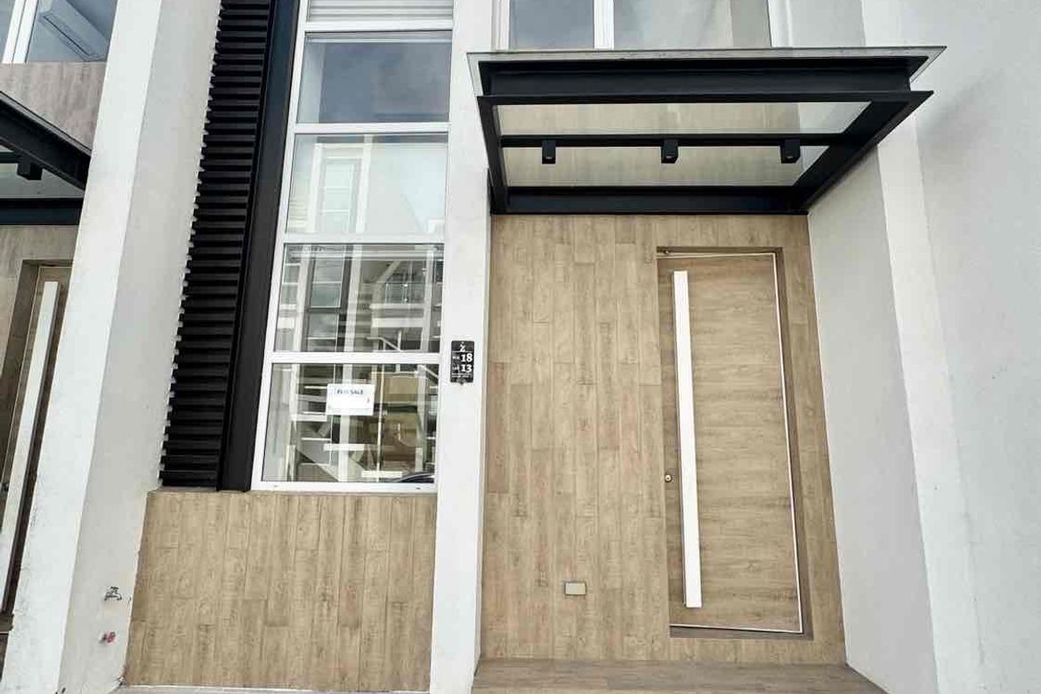 3 Bedroom House for Sale in Bambang, Taguig, Metro Manila