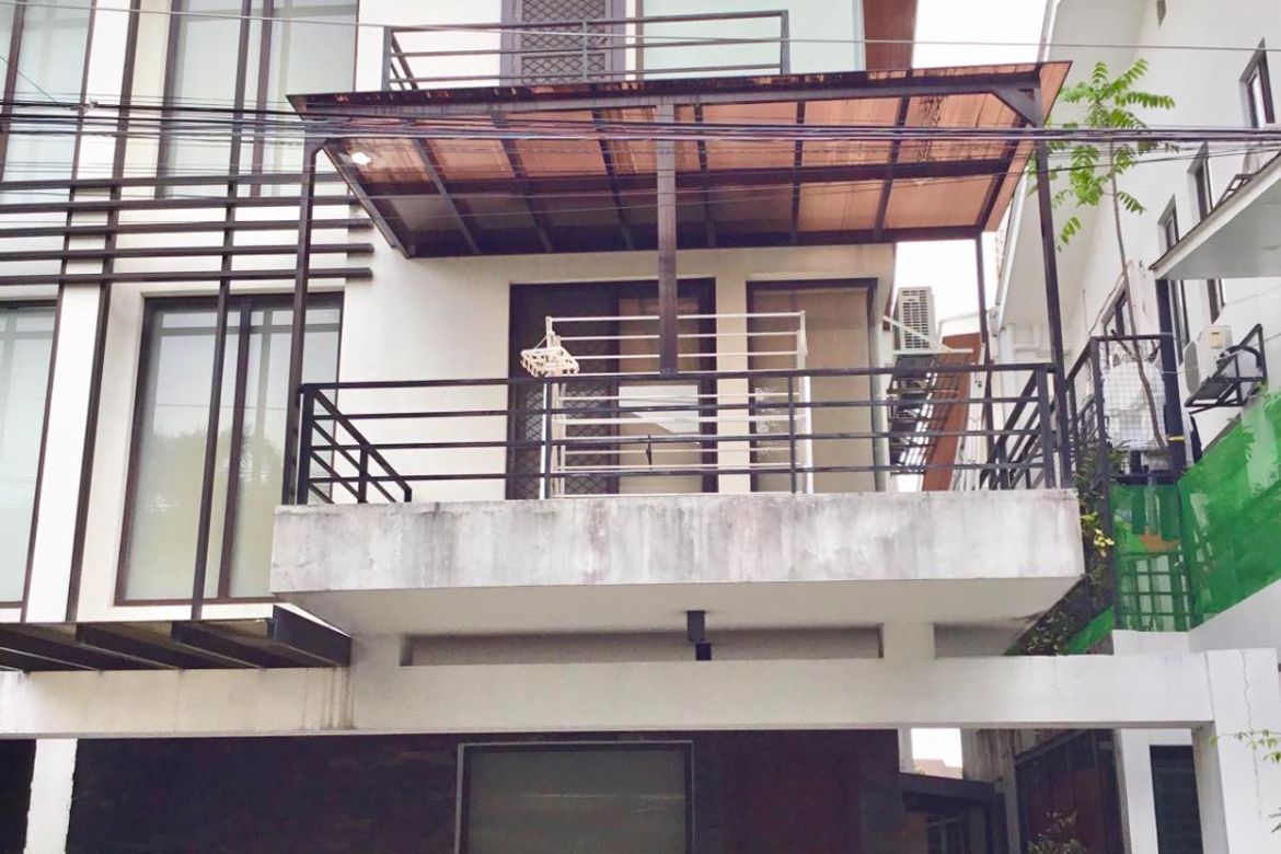 3 Bedroom House for Sale in Bambang, Taguig, Metro Manila