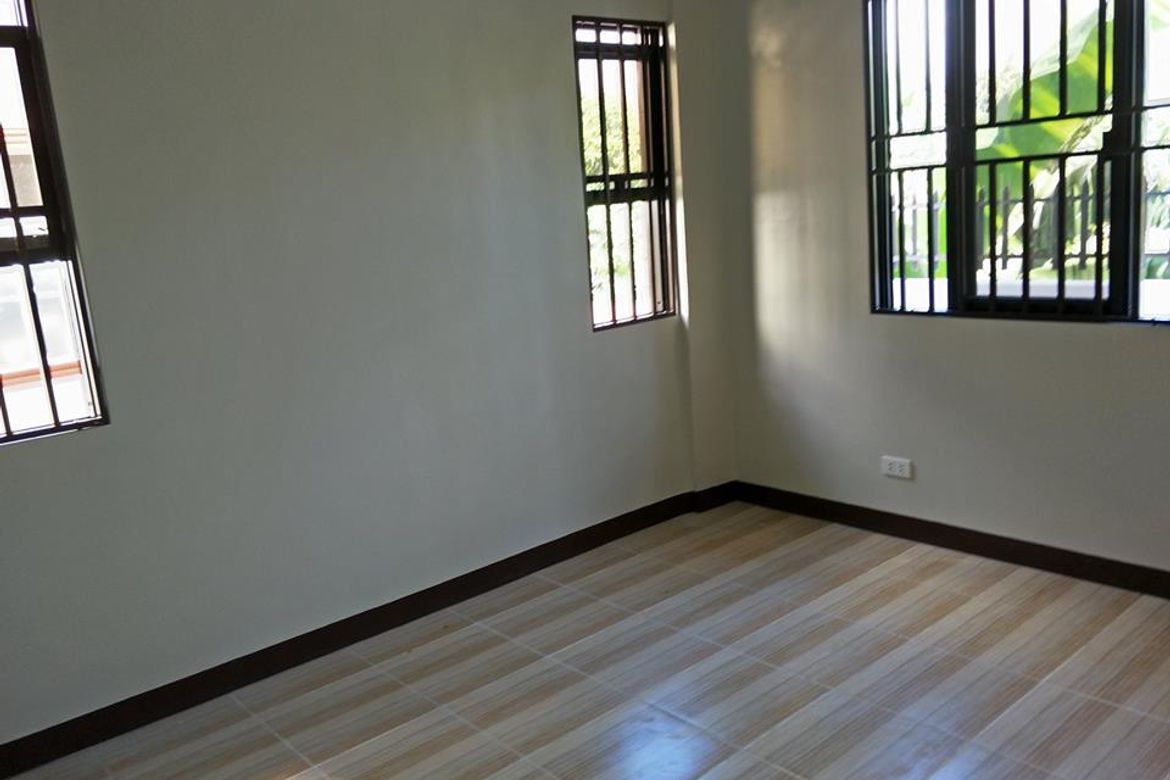 3 Bedroom House for Sale in Barangay 172, Caloocan, Metro Manila – photo 5