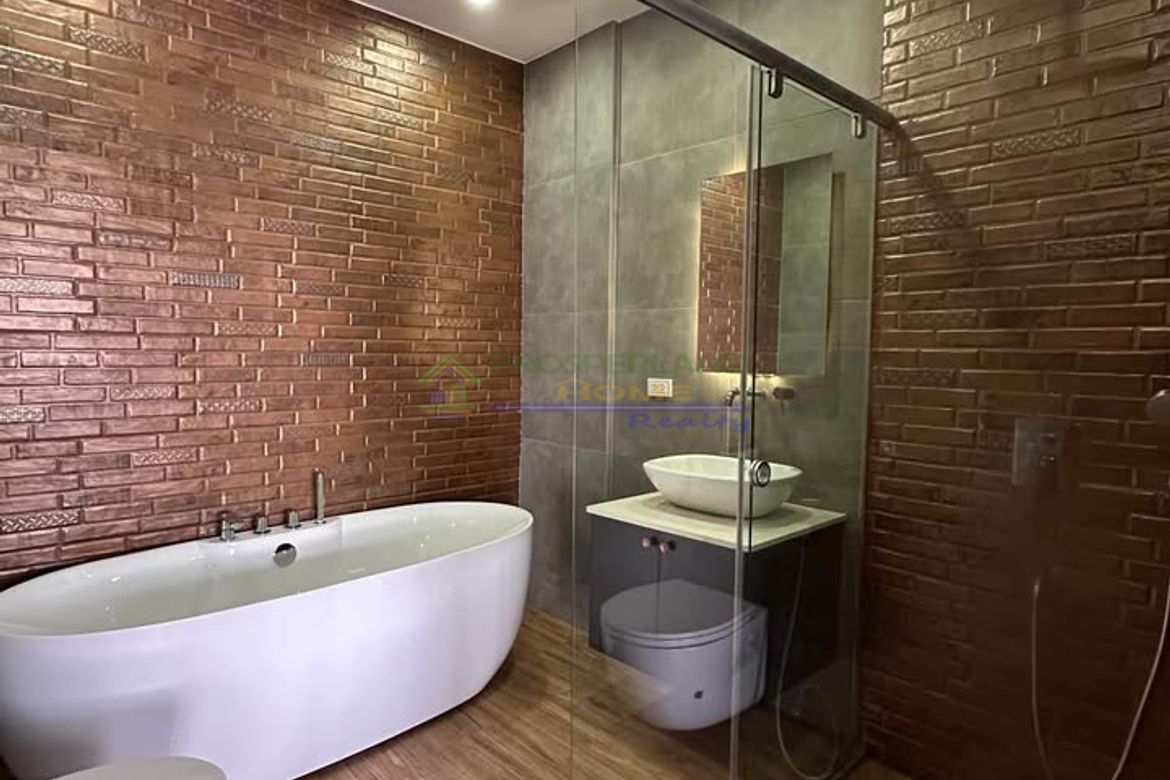 3 Bedroom House for Sale in Barangay 93, Caloocan, Metro Manila near LRT-1 Monumento – photo 2