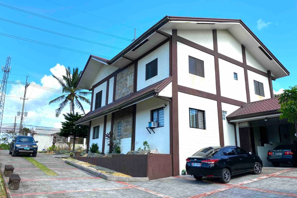 3 Bedroom House for Sale in Barangay I, Amadeo, Cavite