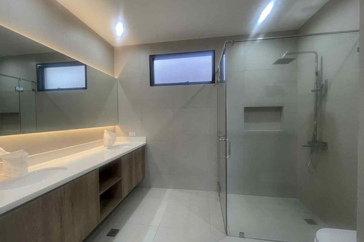 3 Bedroom House for Sale in Batasan Hills, Quezon City, Metro Manila – photo 2