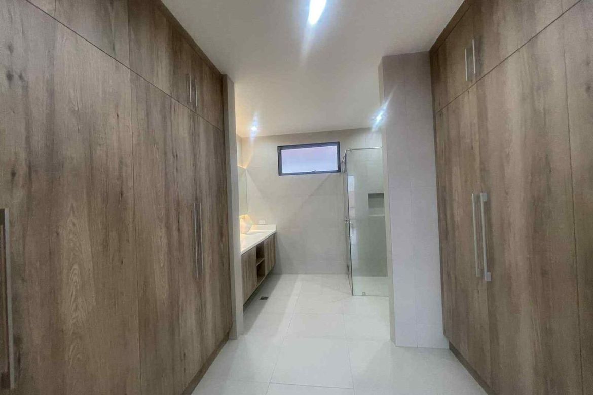 3 Bedroom House for Sale in Batasan Hills, Quezon City, Metro Manila – photo 5