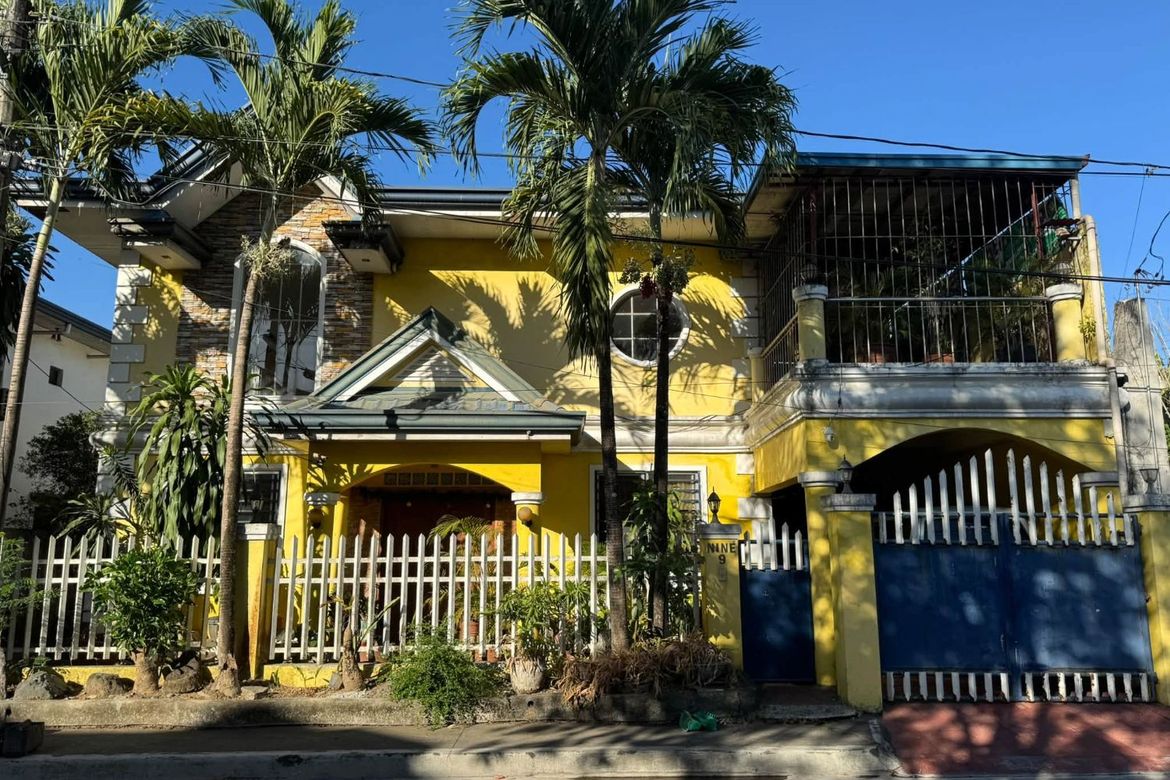 3 Bedroom House for Sale in Batasan Hills, Quezon City, Metro Manila