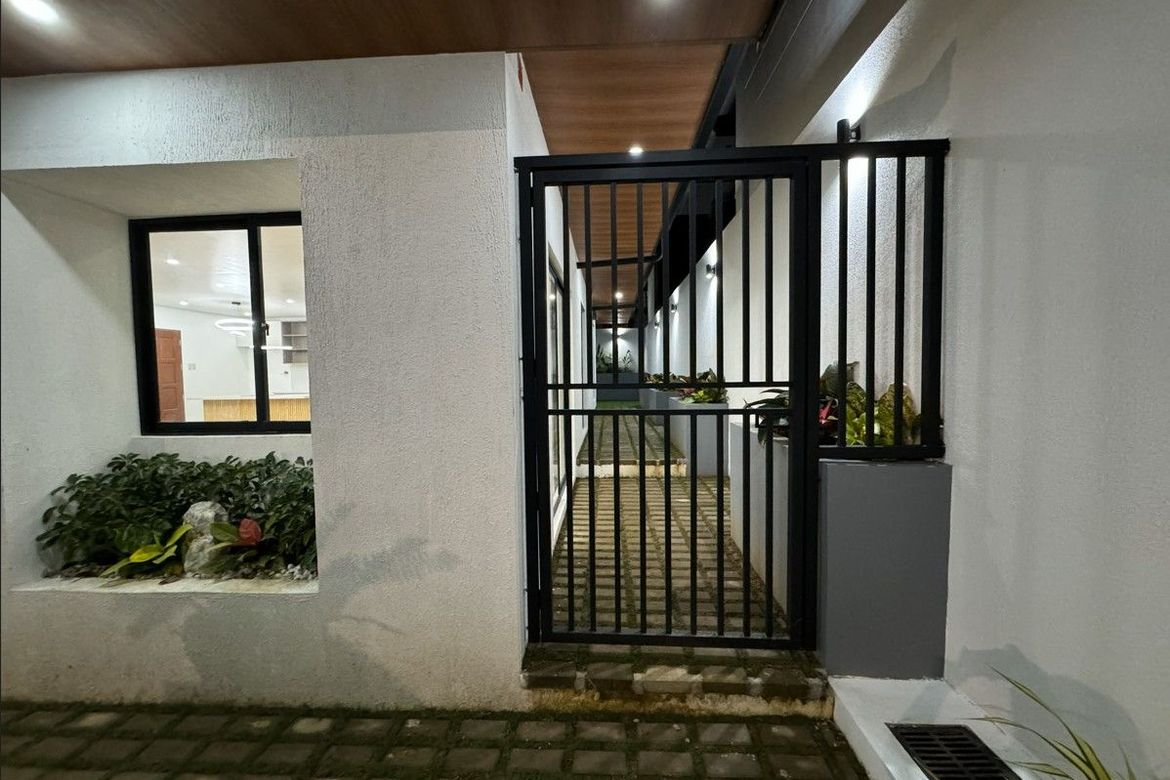 3 Bedroom House for Sale in Batasan Hills, Quezon City, Metro Manila – photo 8