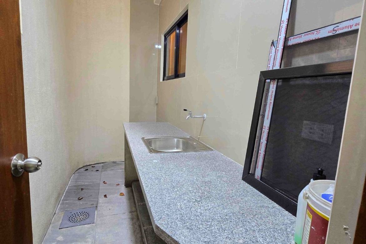 3 Bedroom House for Sale in Batasan Hills, Quezon City, Metro Manila – photo 6