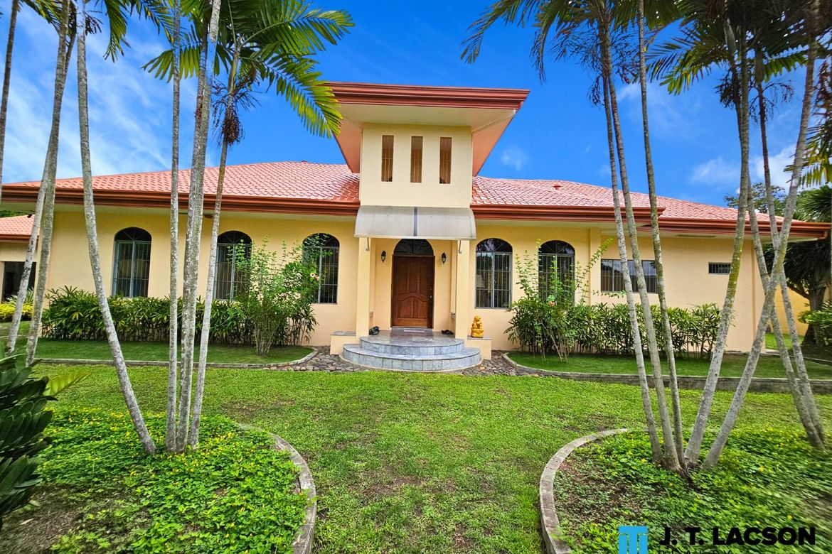 3 Bedroom House for Sale in Batinguel, Dumaguete, Negros Oriental