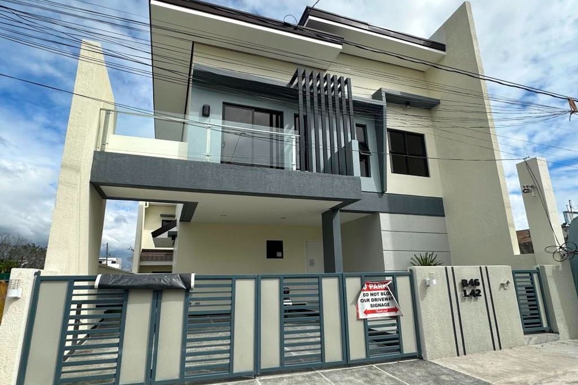 3 Bedroom House for Sale in Bayanan, Bacoor, Cavite