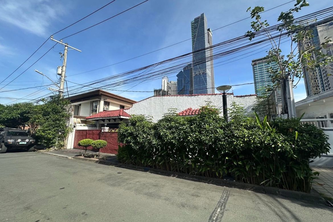 3 Bedroom House for Sale in Bel-Air, Makati, Metro Manila