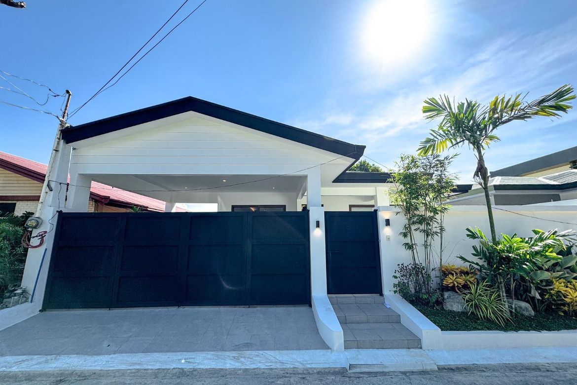 3 Bedroom House for Sale in BF Homes Parañaque, BF Homes, Parañaque, Metro Manila