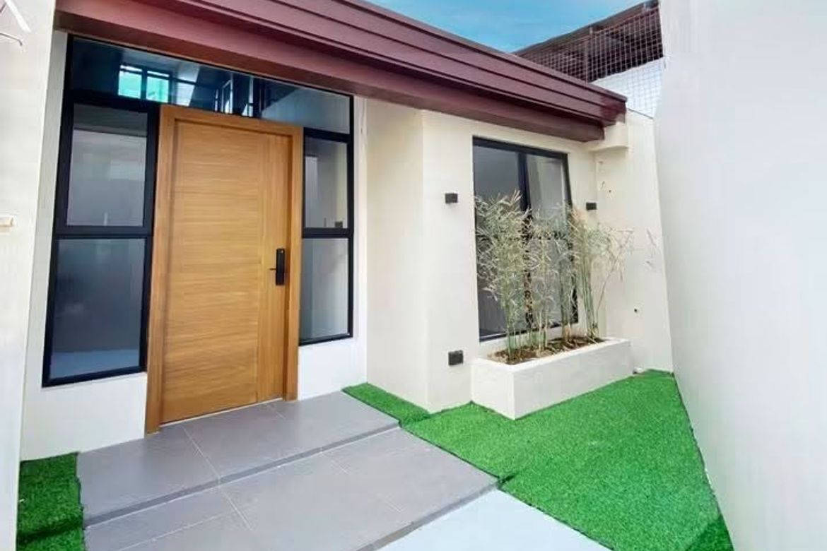 3 Bedroom House for Sale in BF Homes, Parañaque, Metro Manila