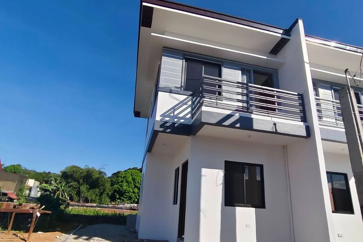 3 Bedroom House for Sale in Birmingham Metropolis III, Santo Domingo, Cainta, Rizal – photo 3