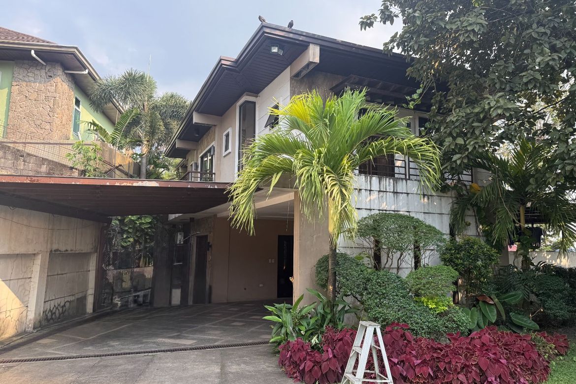 3 Bedroom House for Sale in Blue Ridge A, Quezon City, Metro Manila