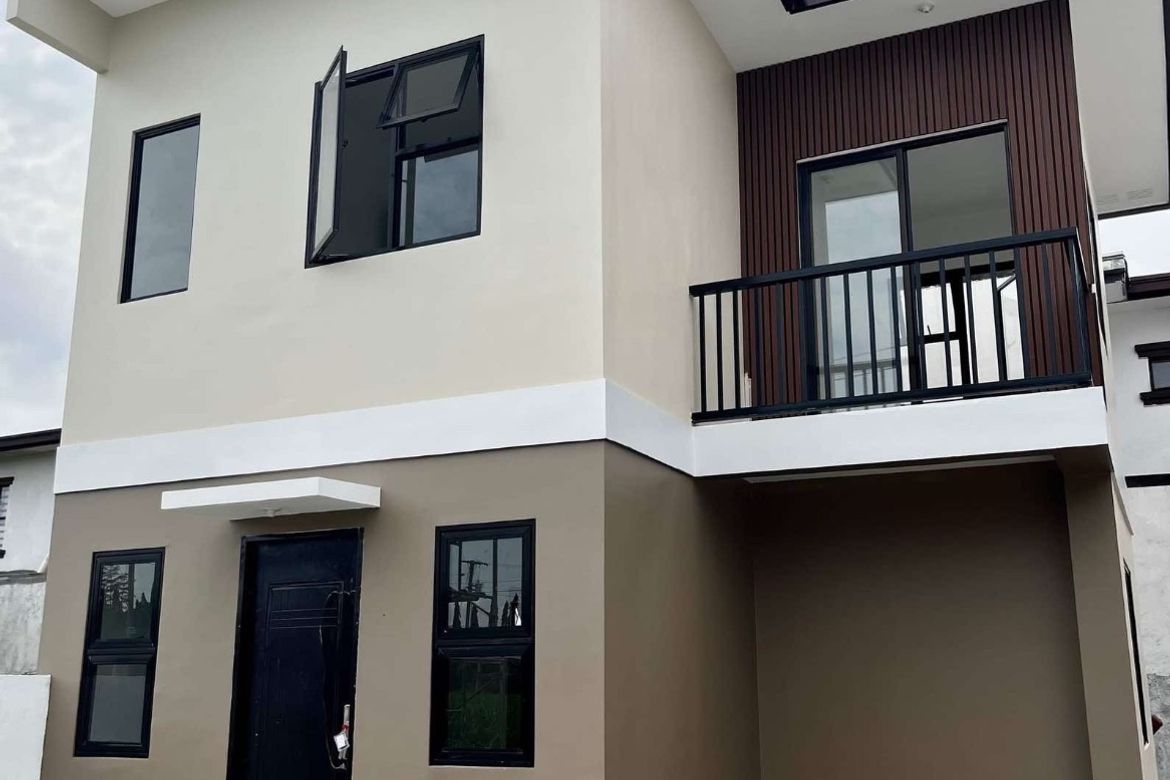 3 Bedroom House for Sale in Bundagul, Mabalacat, Pampanga