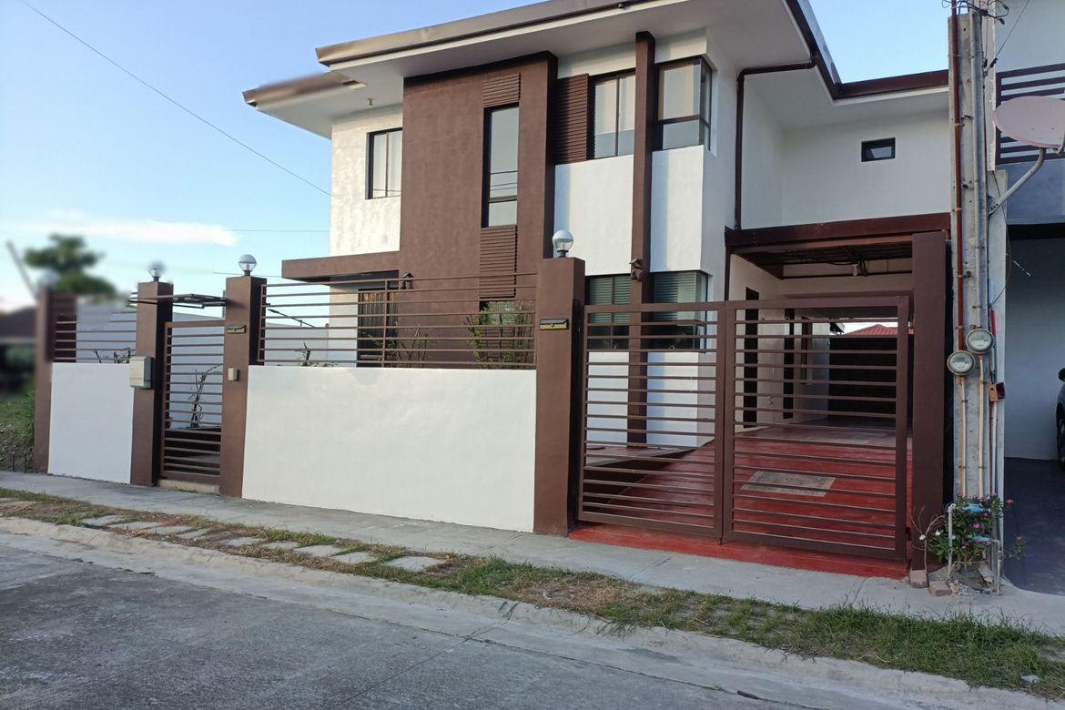 3 Bedroom House for Sale in Canlubang, Calamba, Laguna